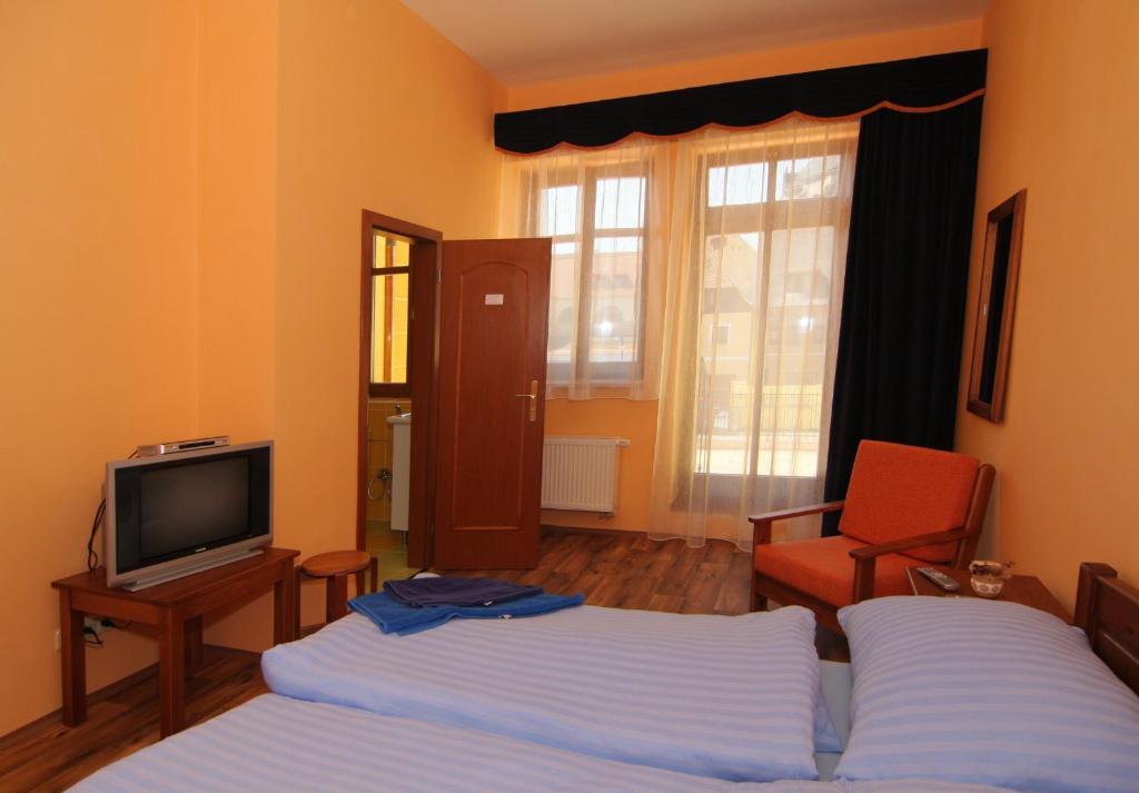 Hotel U Radnice Louny Room photo