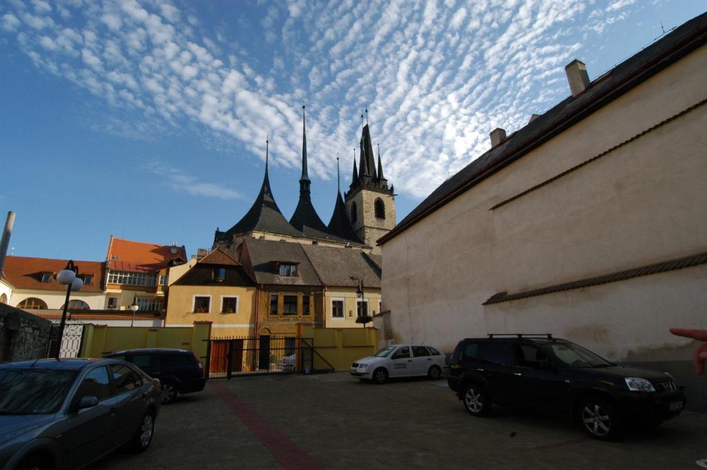 Hotel U Radnice Louny Exterior photo
