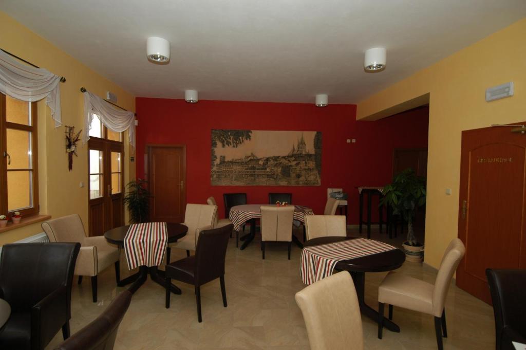Hotel U Radnice Louny Exterior photo