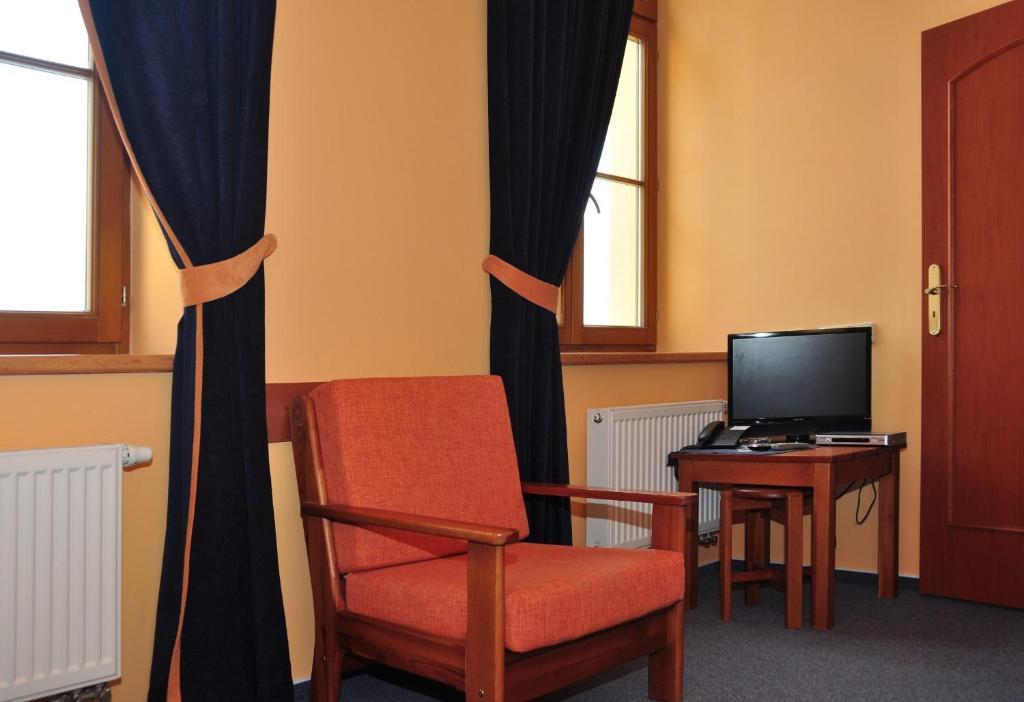 Hotel U Radnice Louny Exterior photo